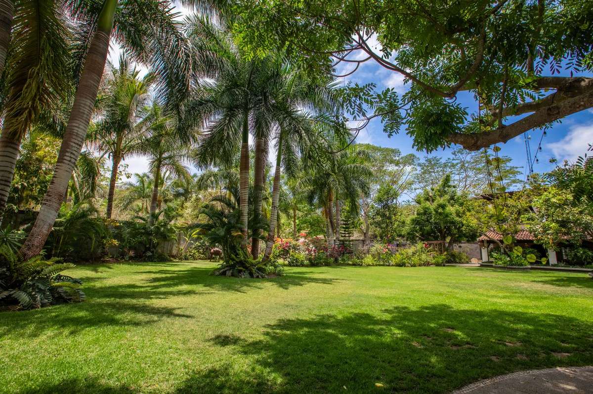 Rancho Poco a Poco grounds